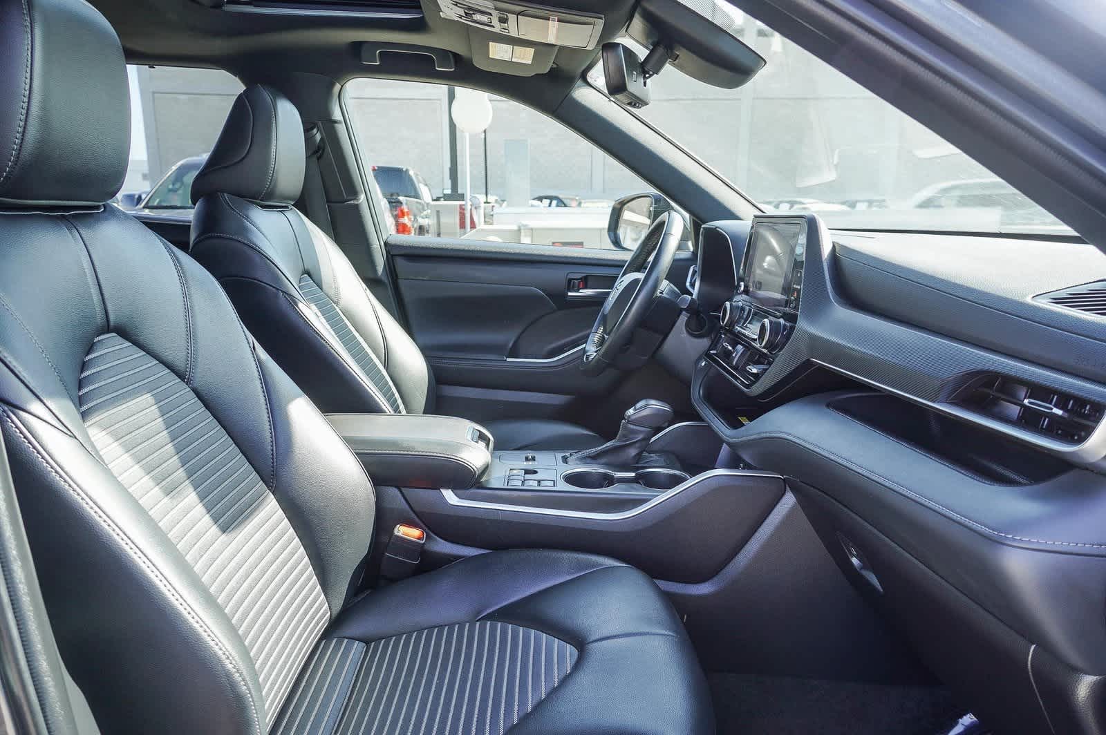 2023 Toyota Highlander XSE 20