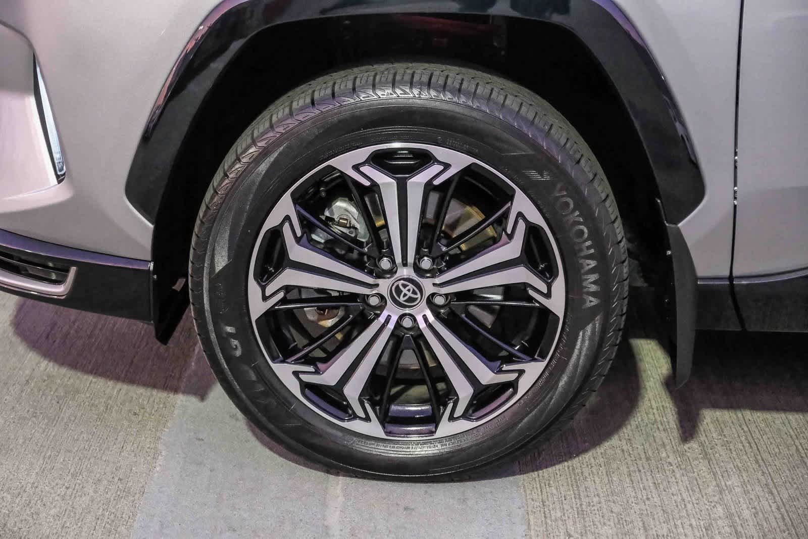 Thumbnail: 2024 Toyota RAV4 - 10