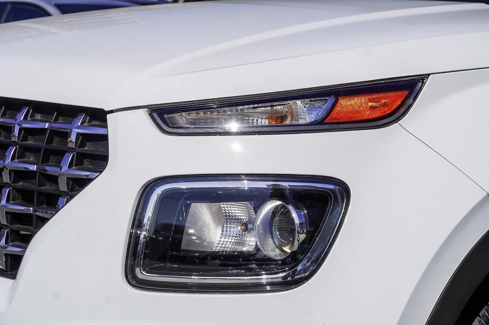 2023 Hyundai Venue SEL 11