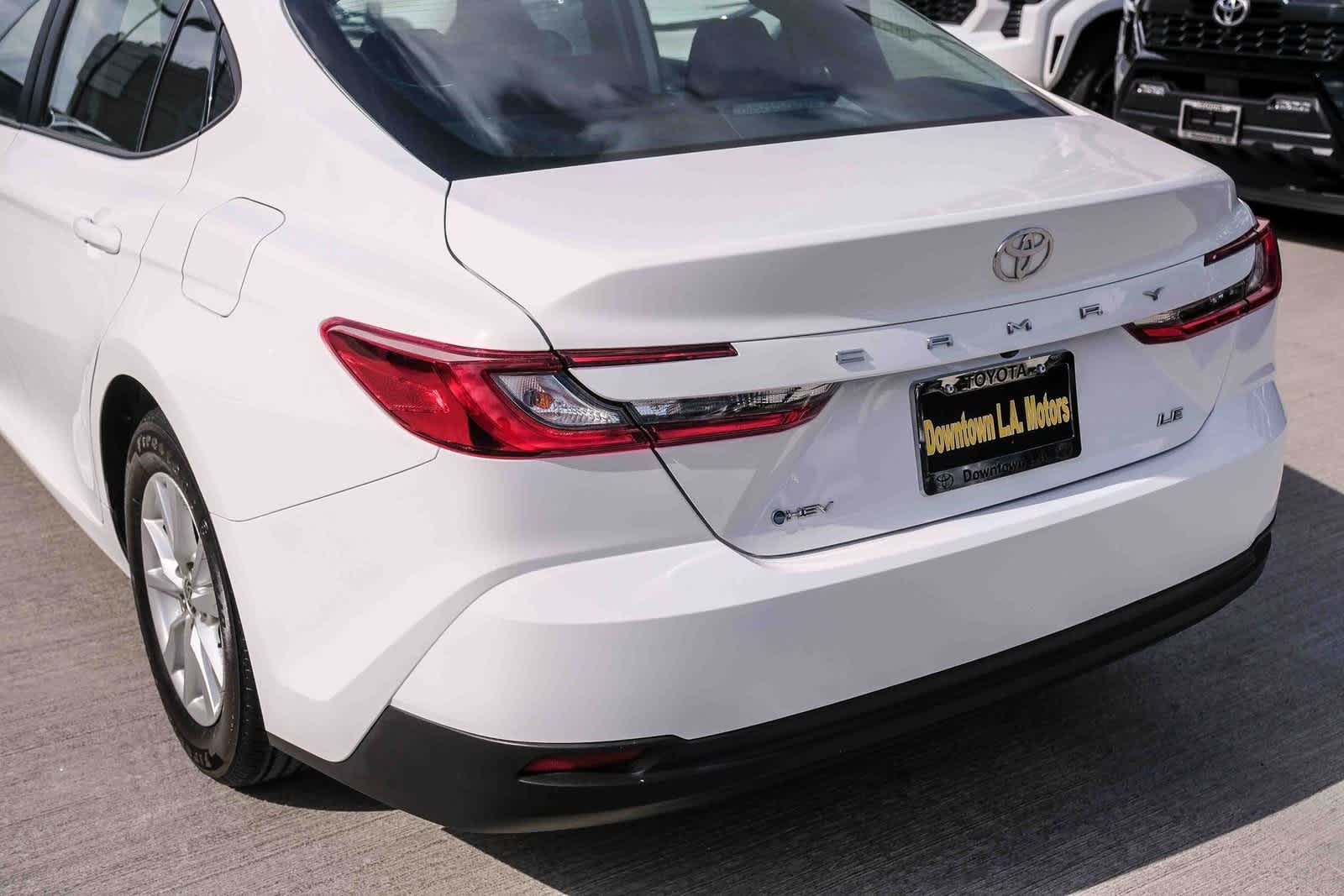 Thumbnail: 2025 Toyota Camry - 8