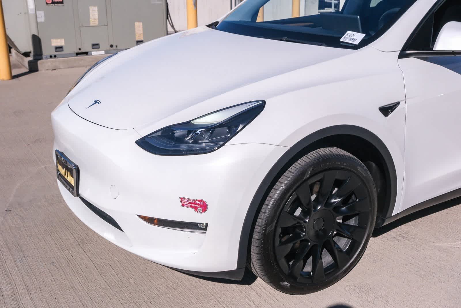 Thumbnail: 2023 Tesla Model Y - 12