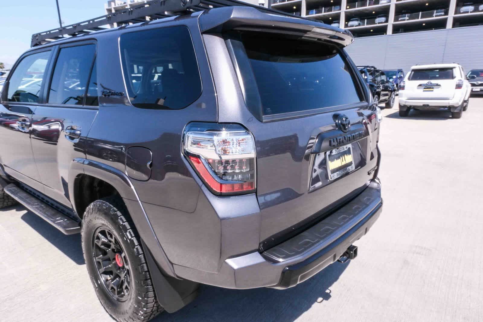 Thumbnail: 2022 Toyota 4Runner - 8