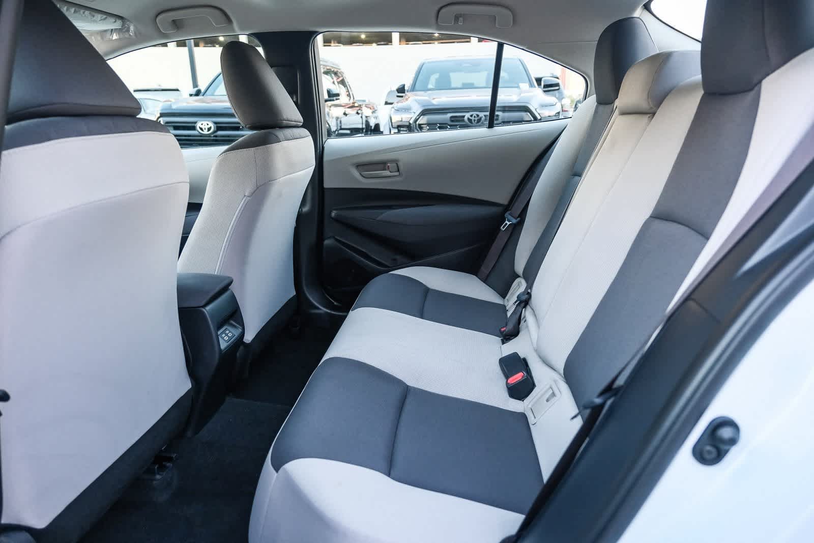 Thumbnail: 2025 Toyota Corolla - 18