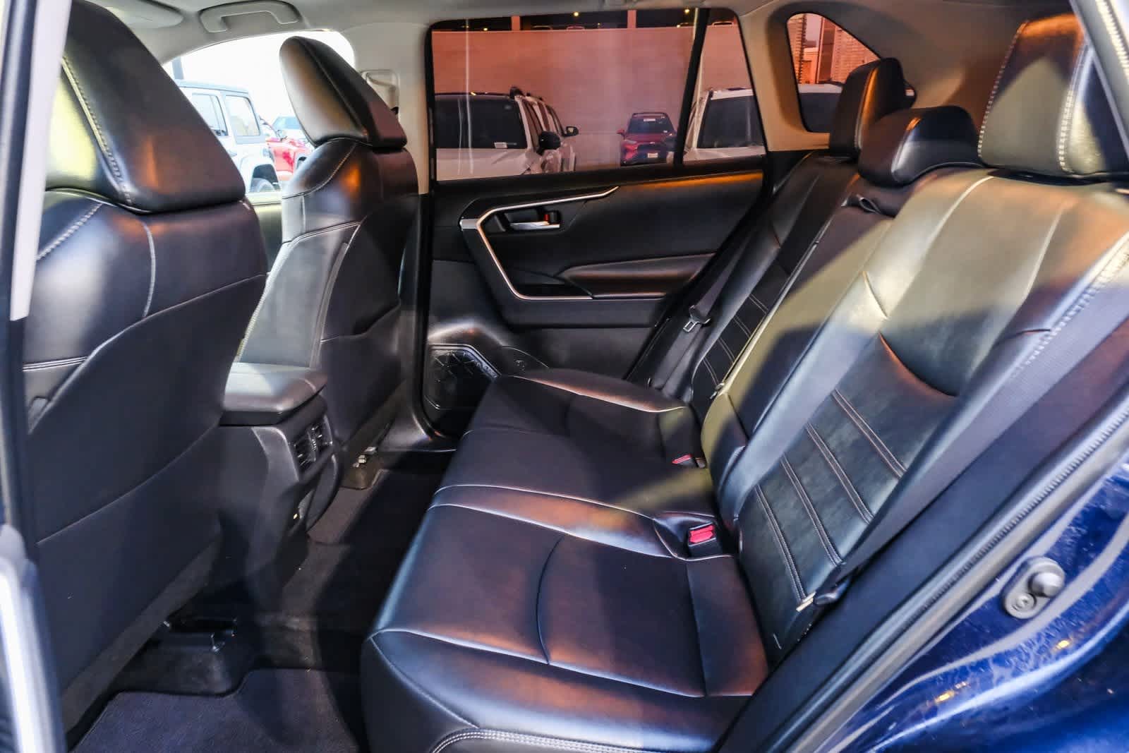 Thumbnail: 2021 Toyota RAV4 - 18