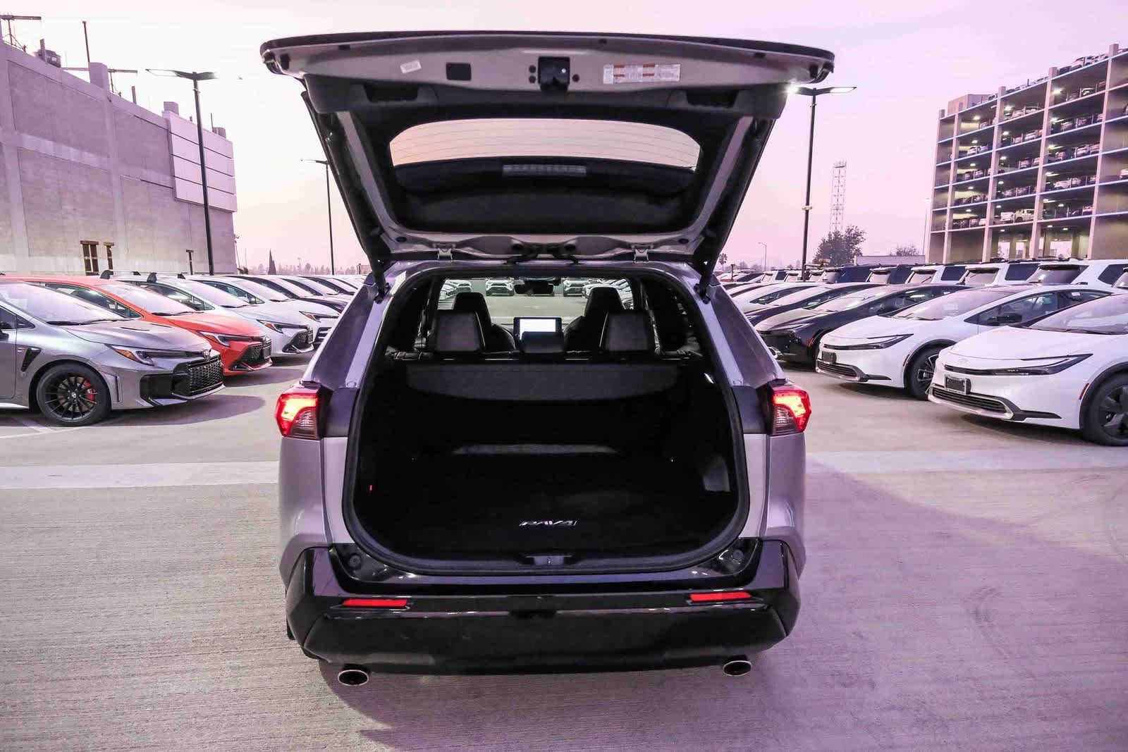 Thumbnail: 2024 Toyota RAV4 - 22