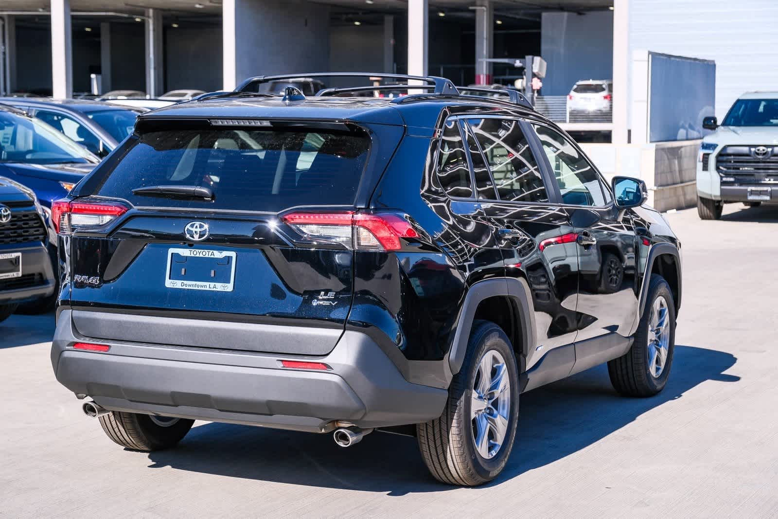 Thumbnail: 2025 Toyota RAV4 - 4