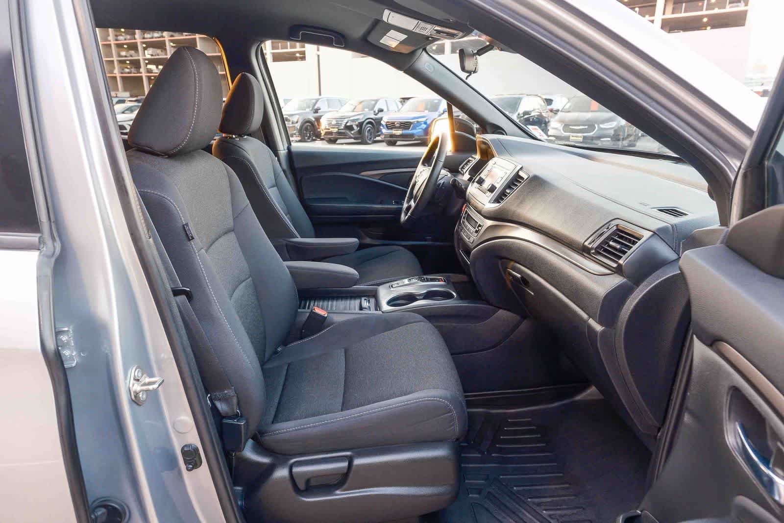 Thumbnail: 2019 Honda Passport - 18
