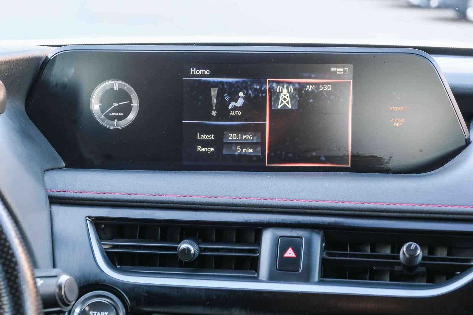 Thumbnail: 2019 Lexus UX - 15