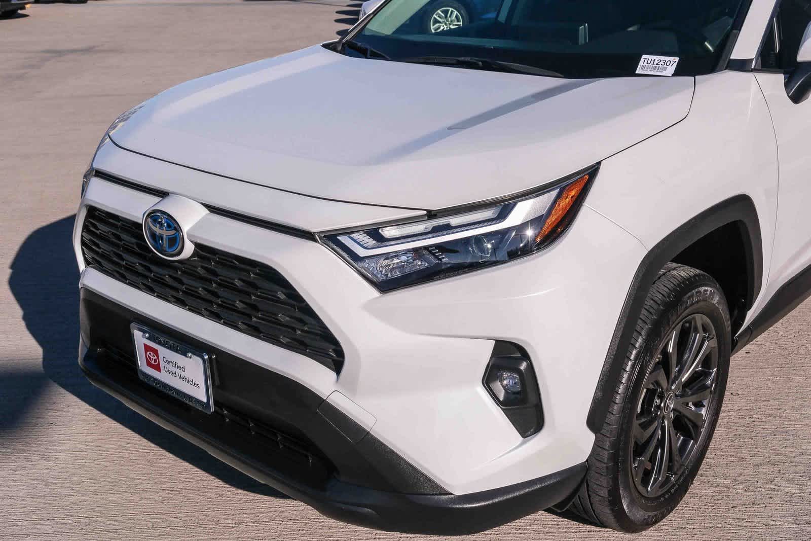 Thumbnail: 2023 Toyota RAV4 - 12