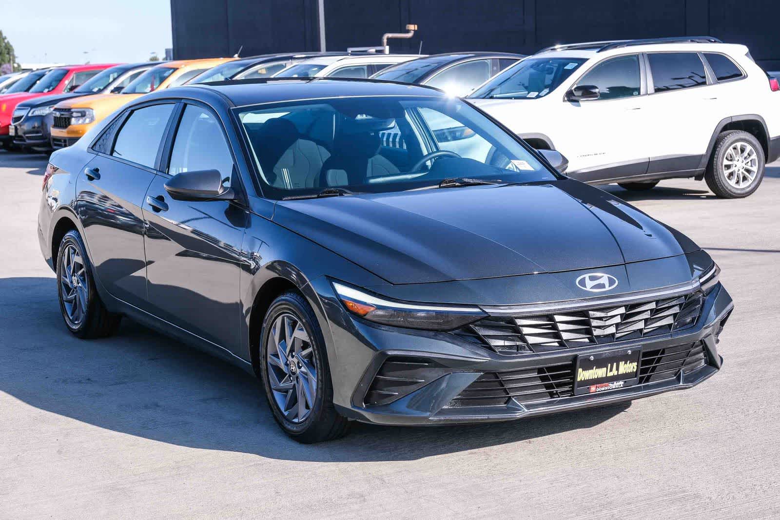 Thumbnail: 2024 Hyundai Elantra - 3