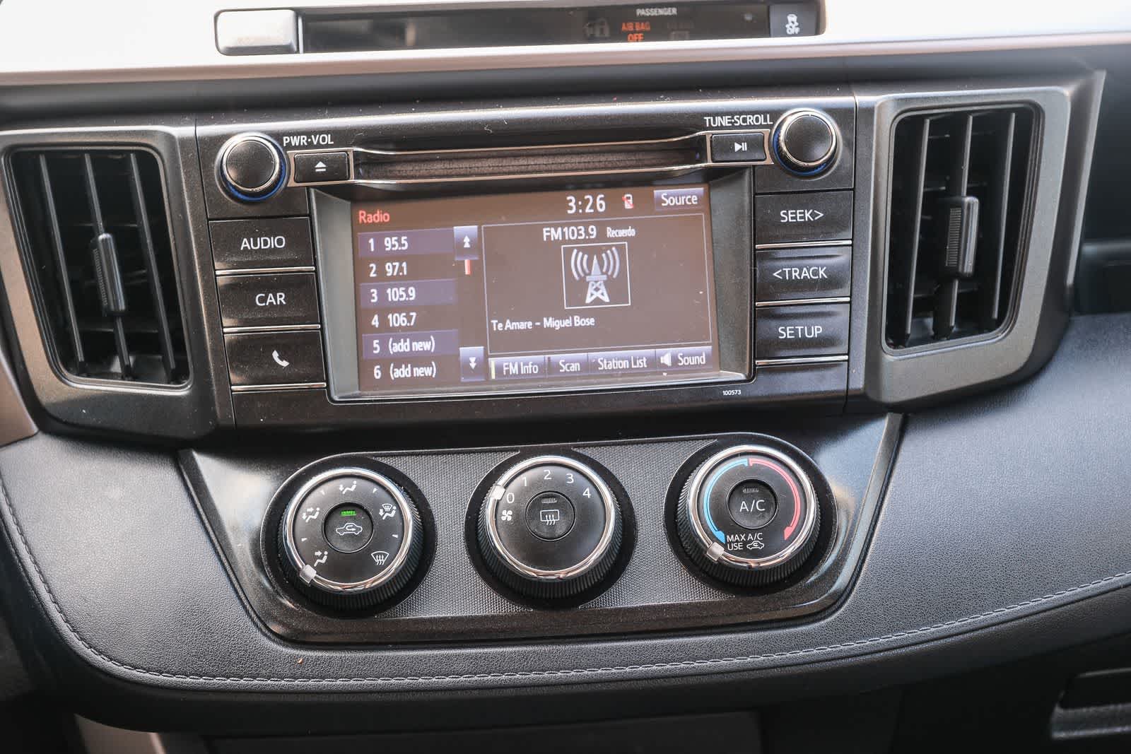 Thumbnail: 2016 Toyota RAV4 - 14