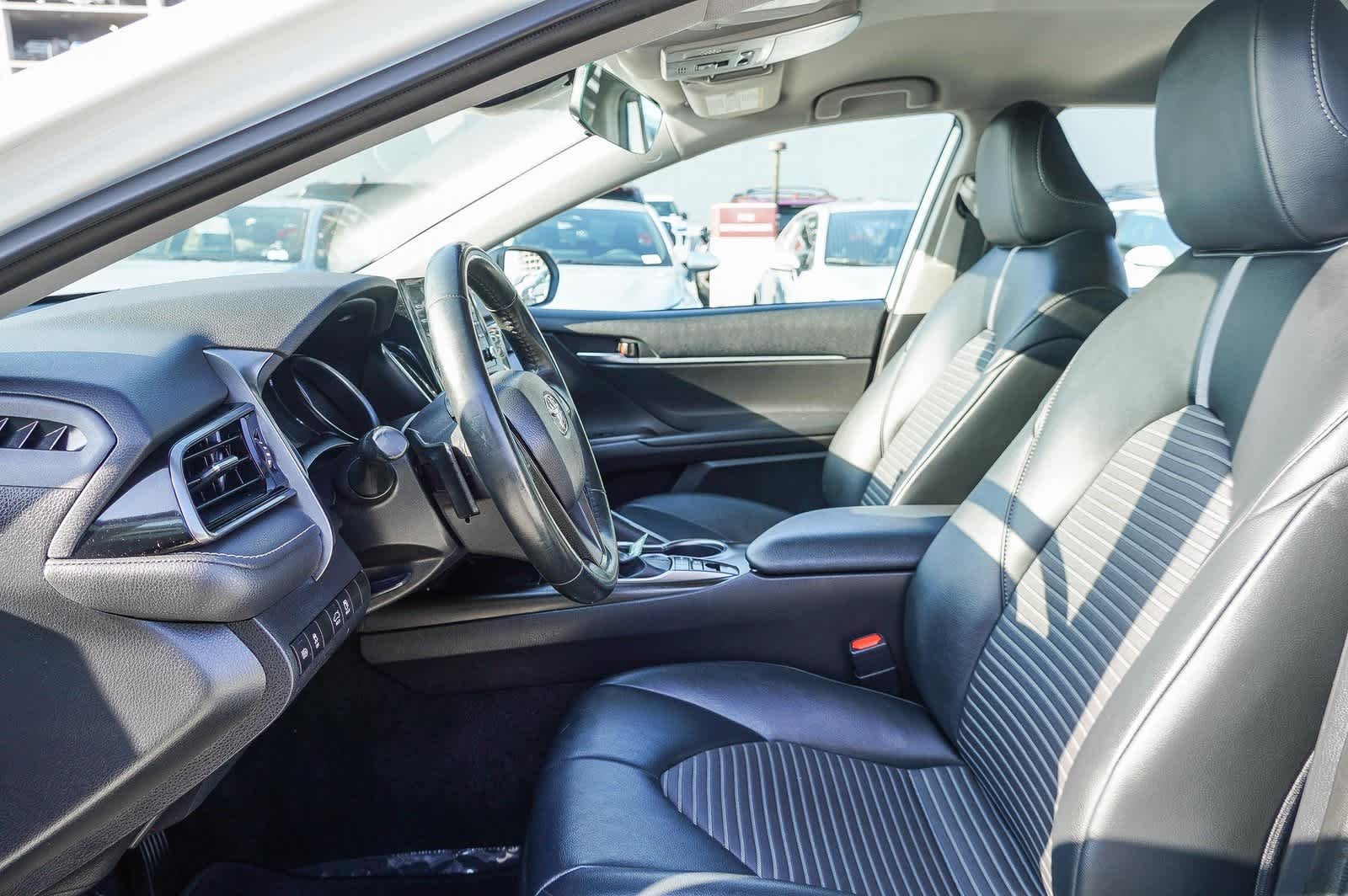 2022 Toyota Camry SE 19