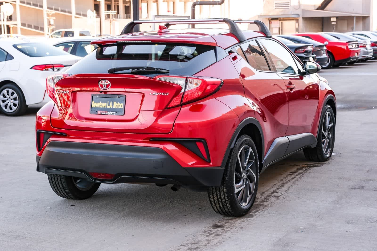 Thumbnail: 2022 Toyota C-HR - 4