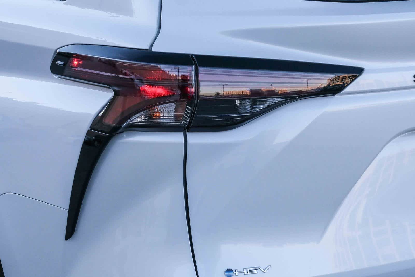 Thumbnail: 2025 Toyota Sienna - 7