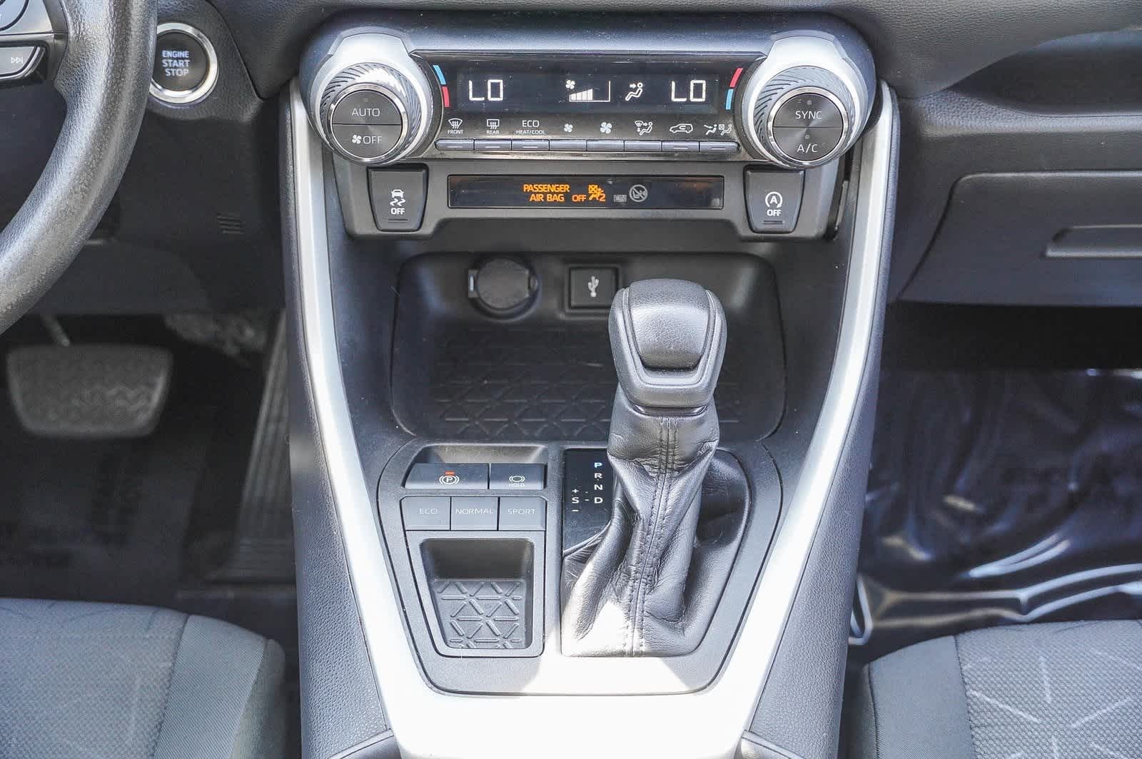 2021 Toyota RAV4 XLE 15