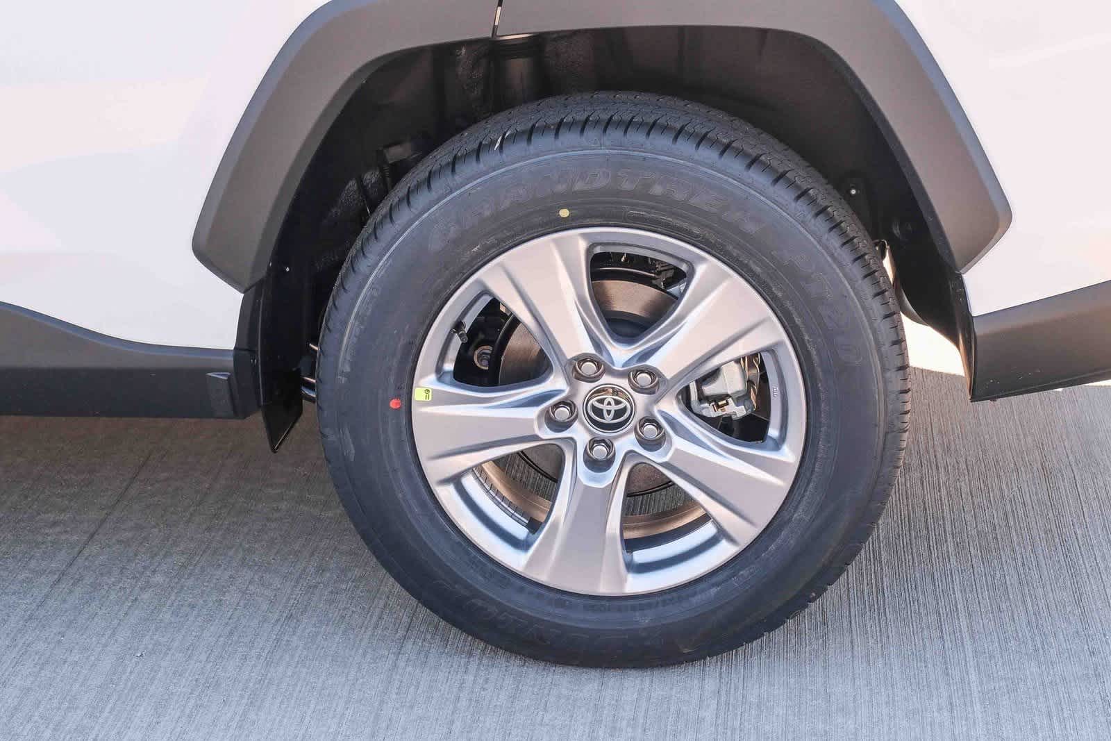 Thumbnail: 2025 Toyota RAV4 - 9