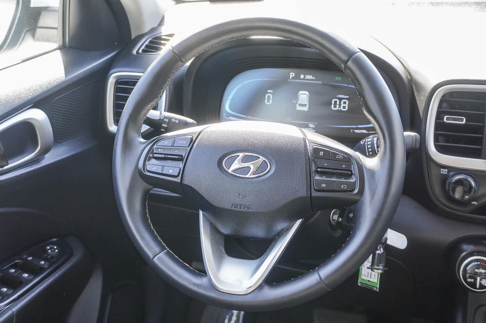 2023 Hyundai Venue SEL 15