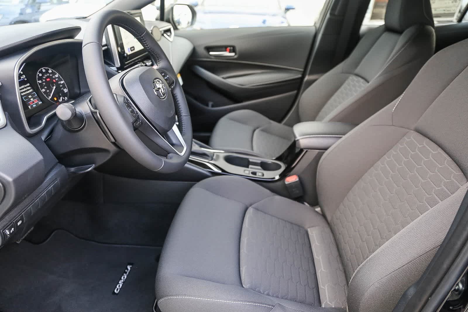 2025 Toyota Corolla SE 17