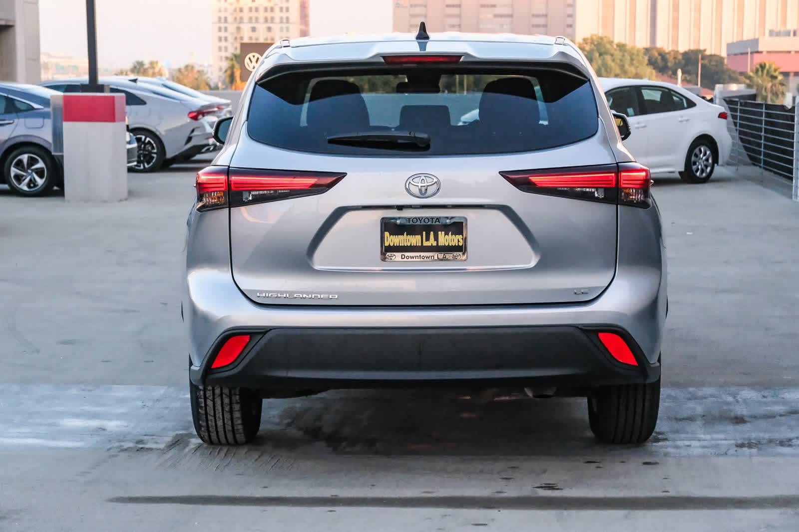 Thumbnail: 2024 Toyota Highlander - 5