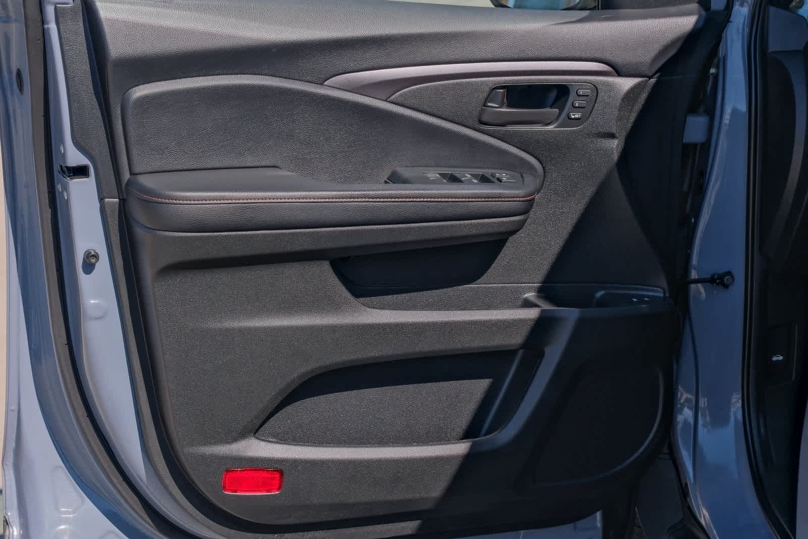 Thumbnail: 2023 Honda Passport - 20
