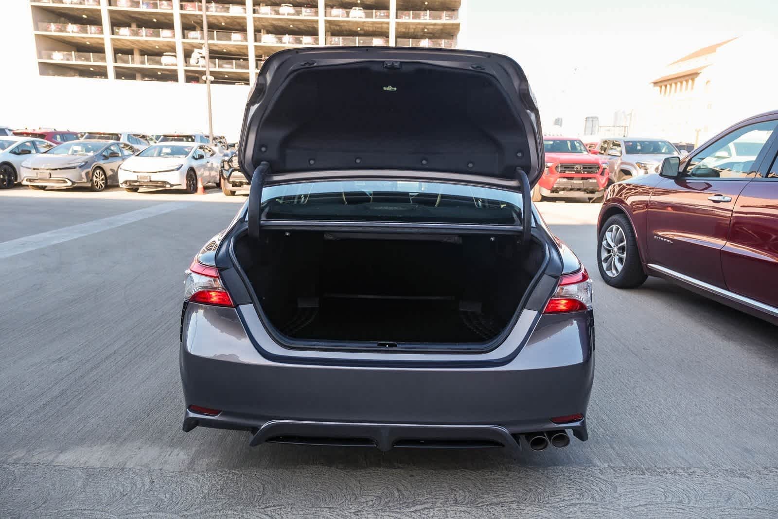 Thumbnail: 2019 Toyota Camry - 27