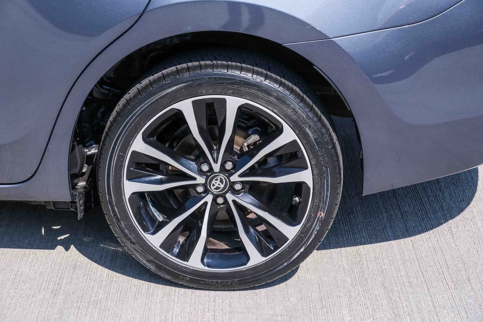 Thumbnail: 2017 Toyota Corolla - 9