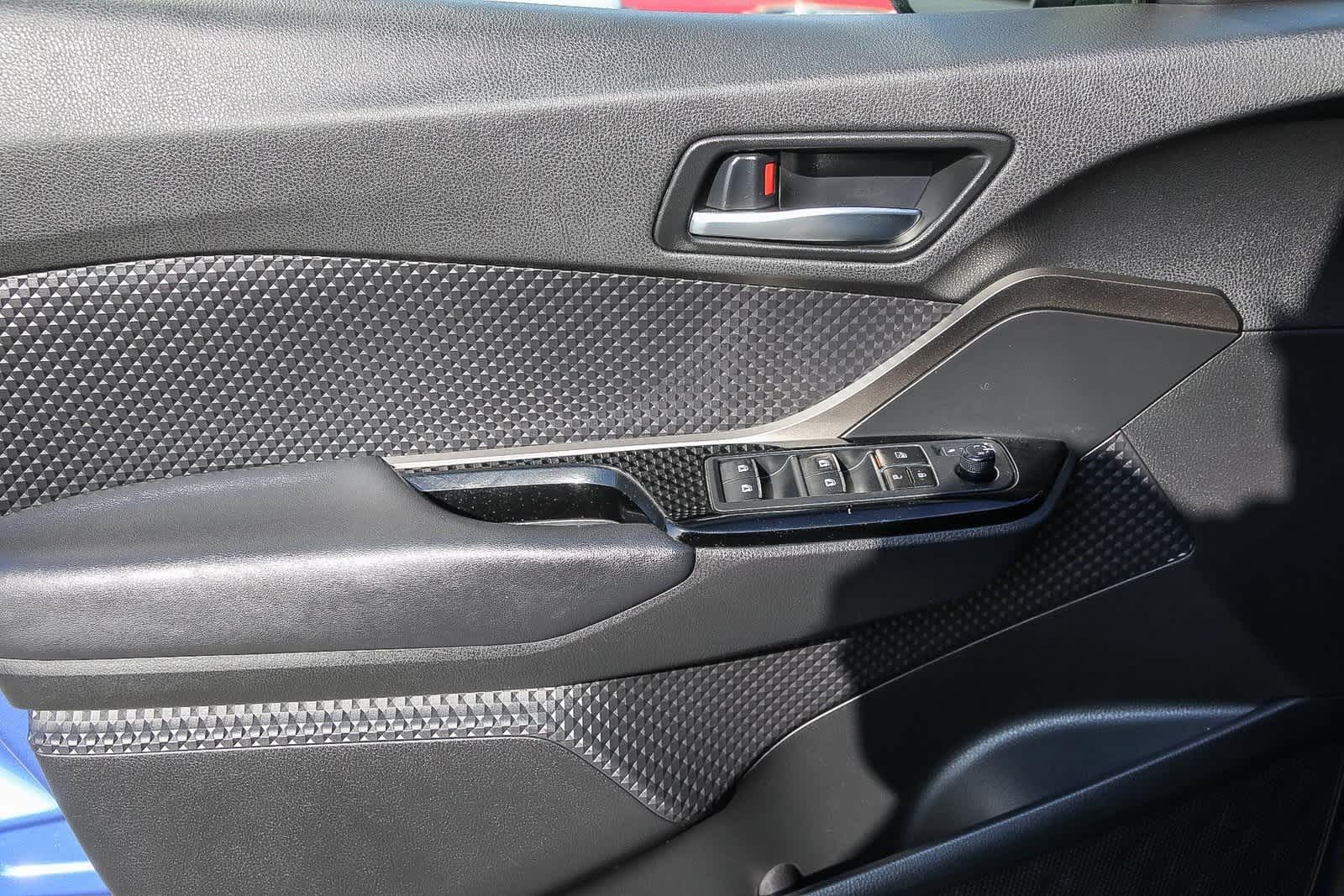 Thumbnail: 2019 Toyota C-HR - 2