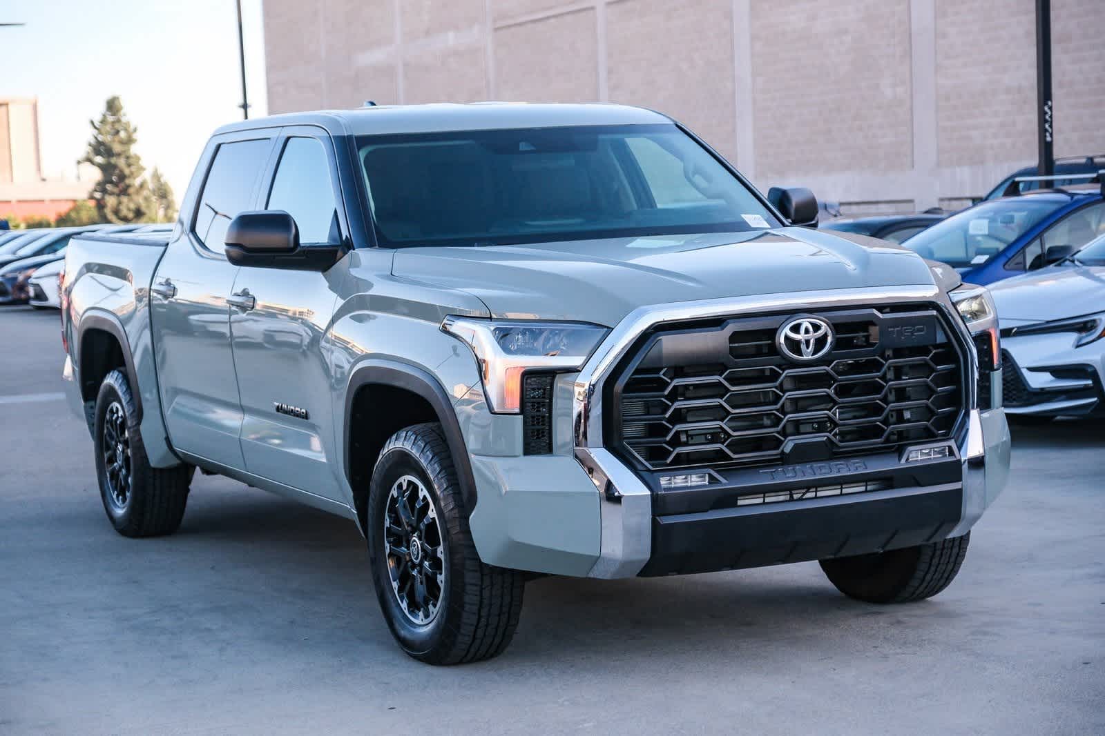 Thumbnail: 2023 Toyota Tundra - 3