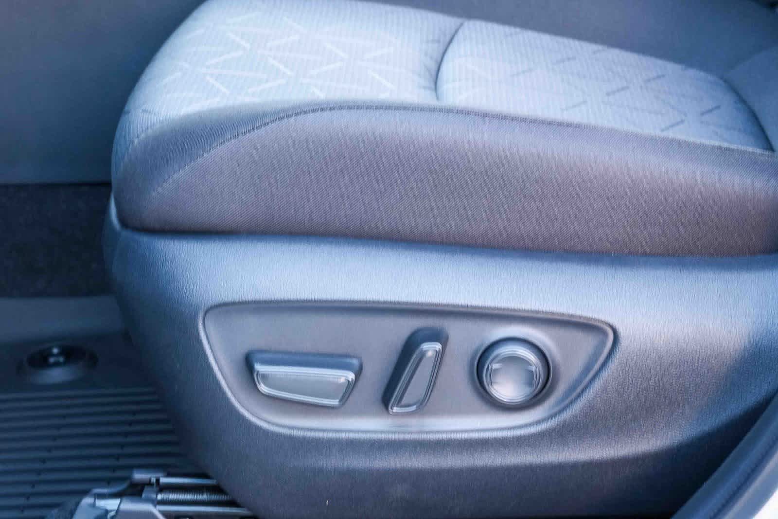 Thumbnail: 2025 Toyota RAV4 - 24