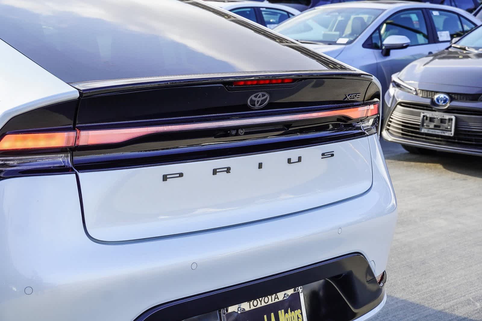 2024 Toyota Prius Prime Premium 8