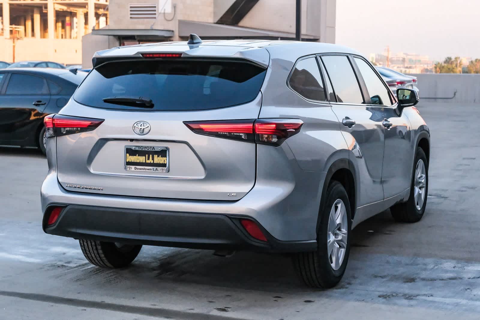 Thumbnail: 2024 Toyota Highlander - 4