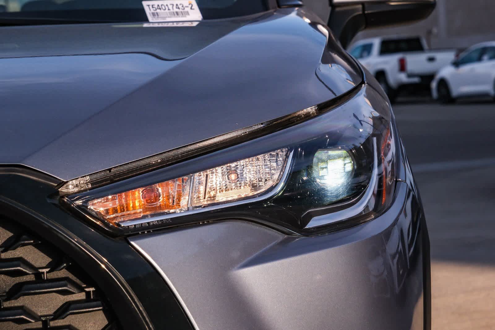 Thumbnail: 2022 Toyota Corolla Cross - 11