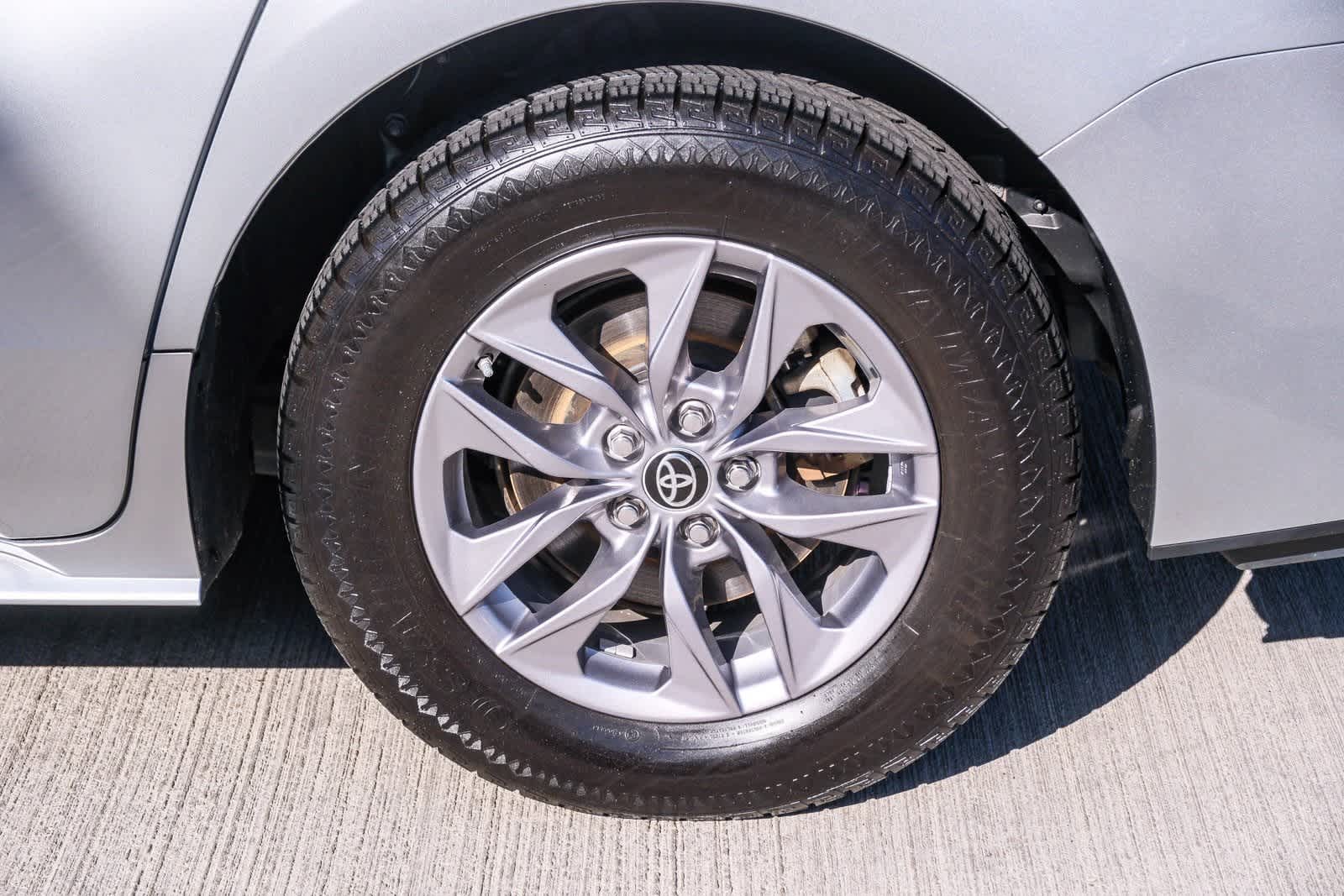 Thumbnail: 2022 Toyota Sienna - 9