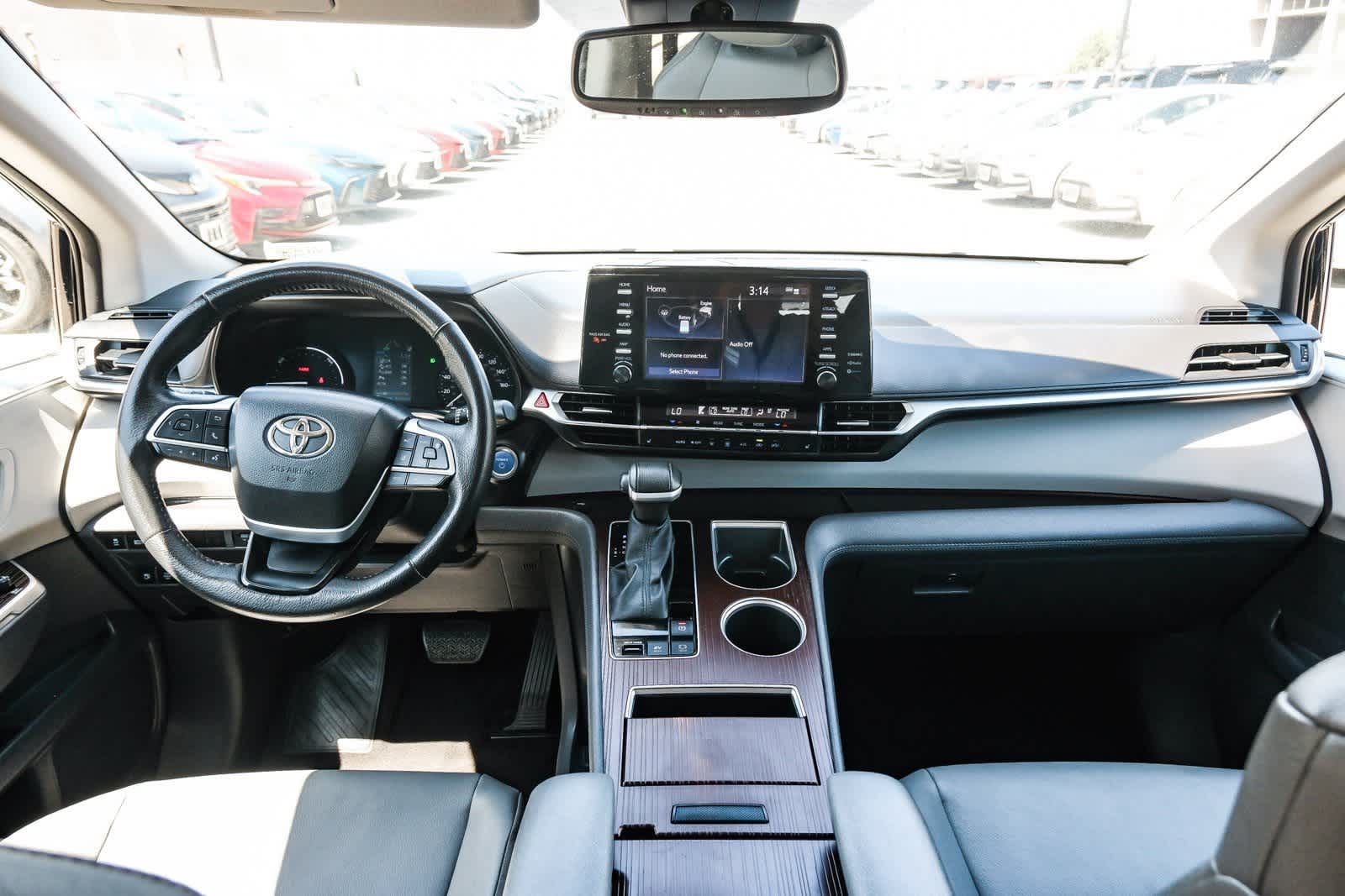 Thumbnail: 2023 Toyota Sienna - 13