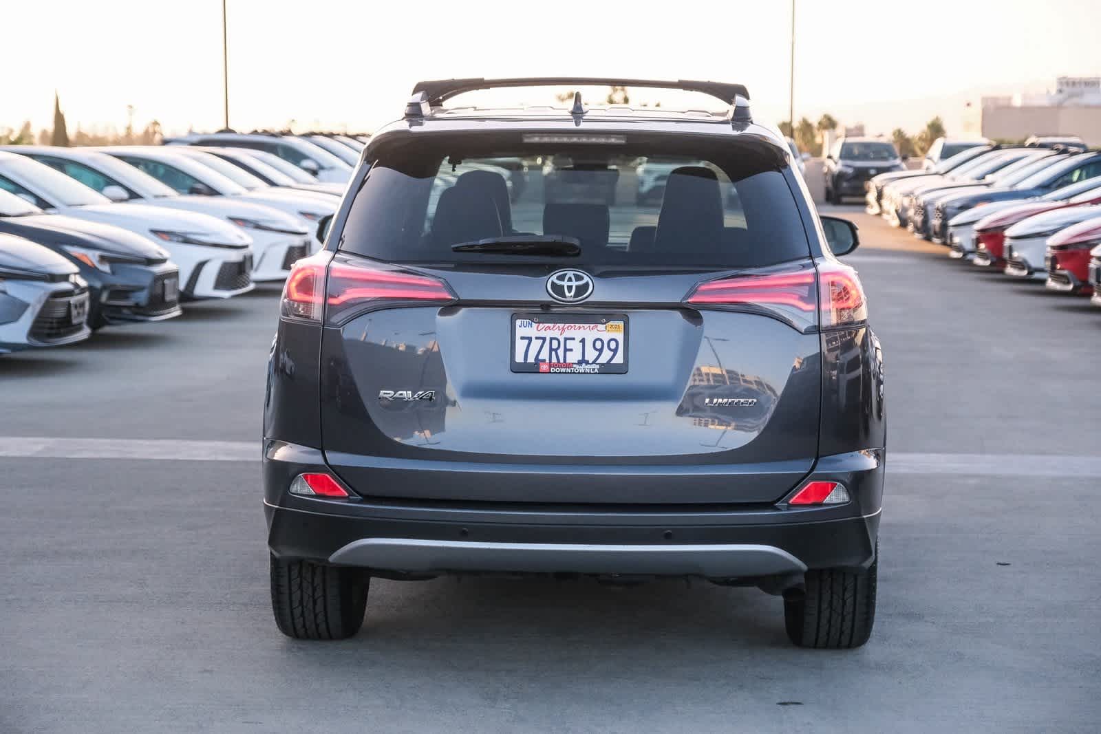 Thumbnail: 2017 Toyota RAV4 - 5