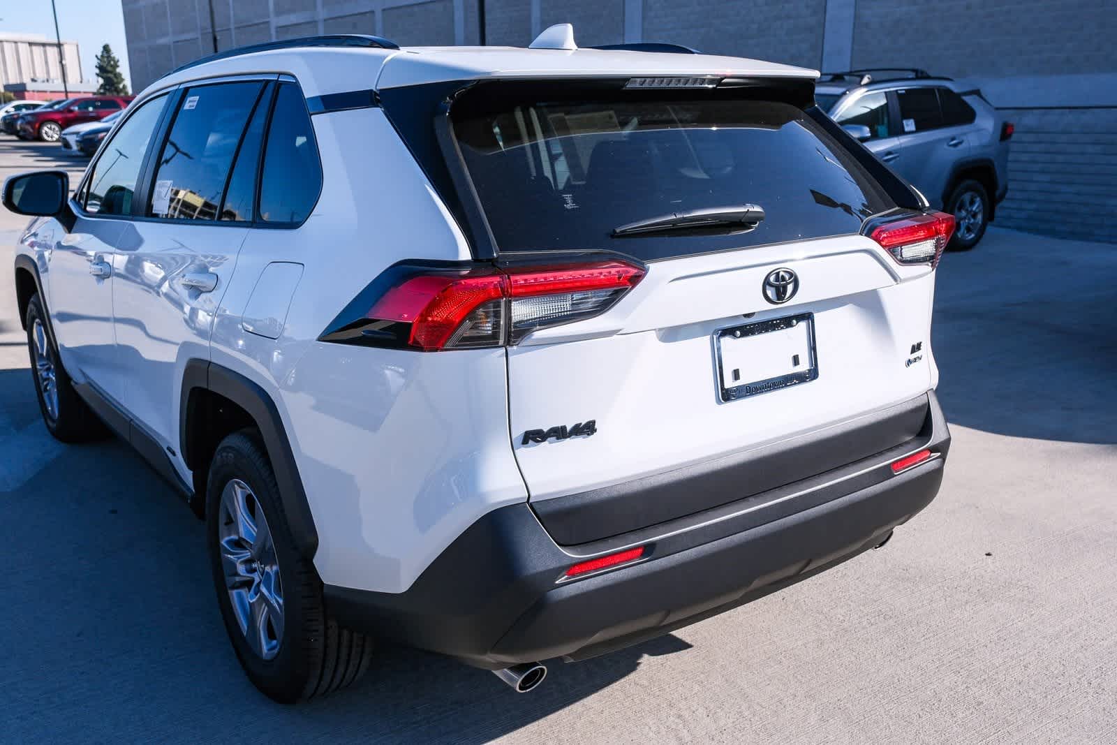 Thumbnail: 2025 Toyota RAV4 - 8