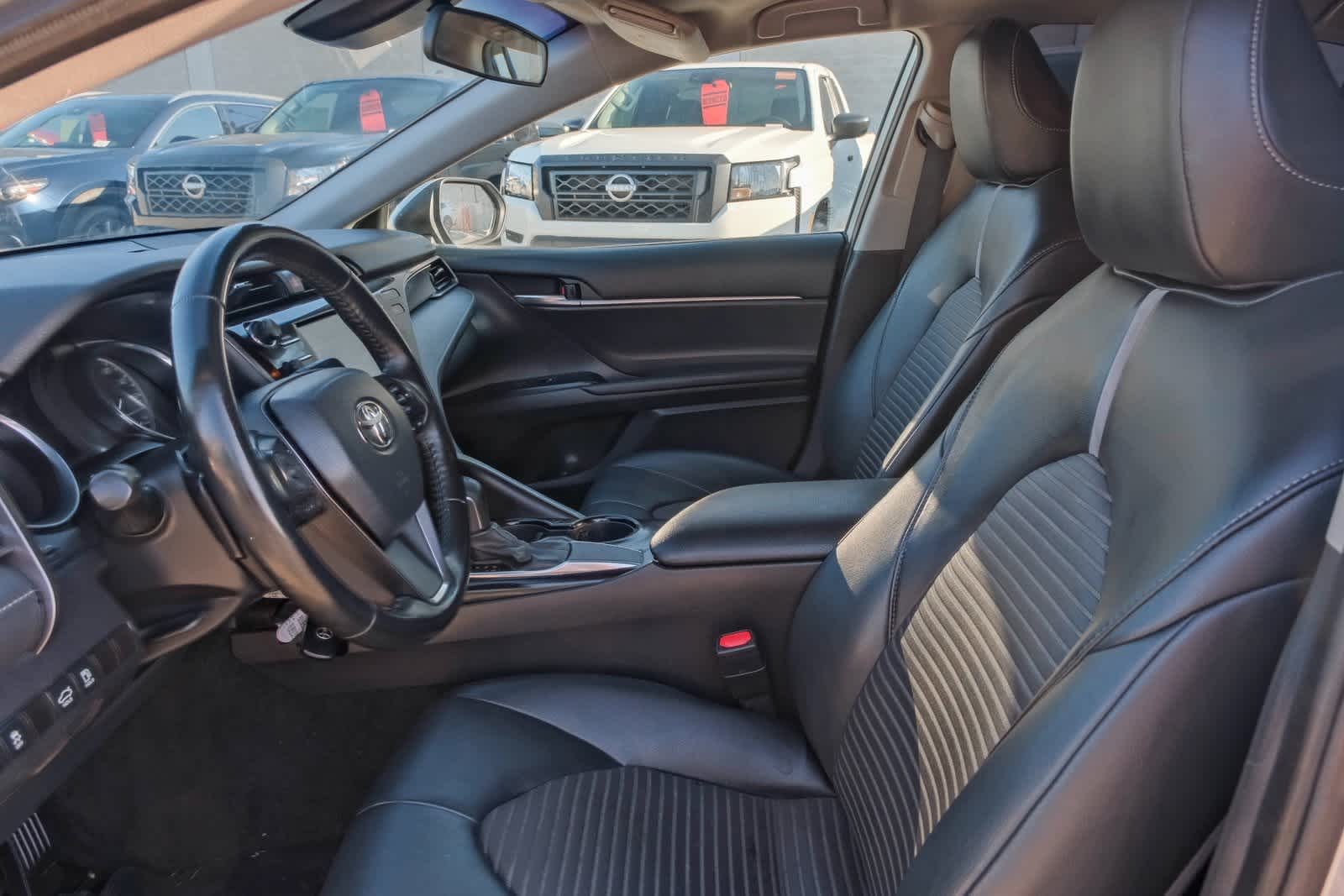 Thumbnail: 2020 Toyota Camry - 17