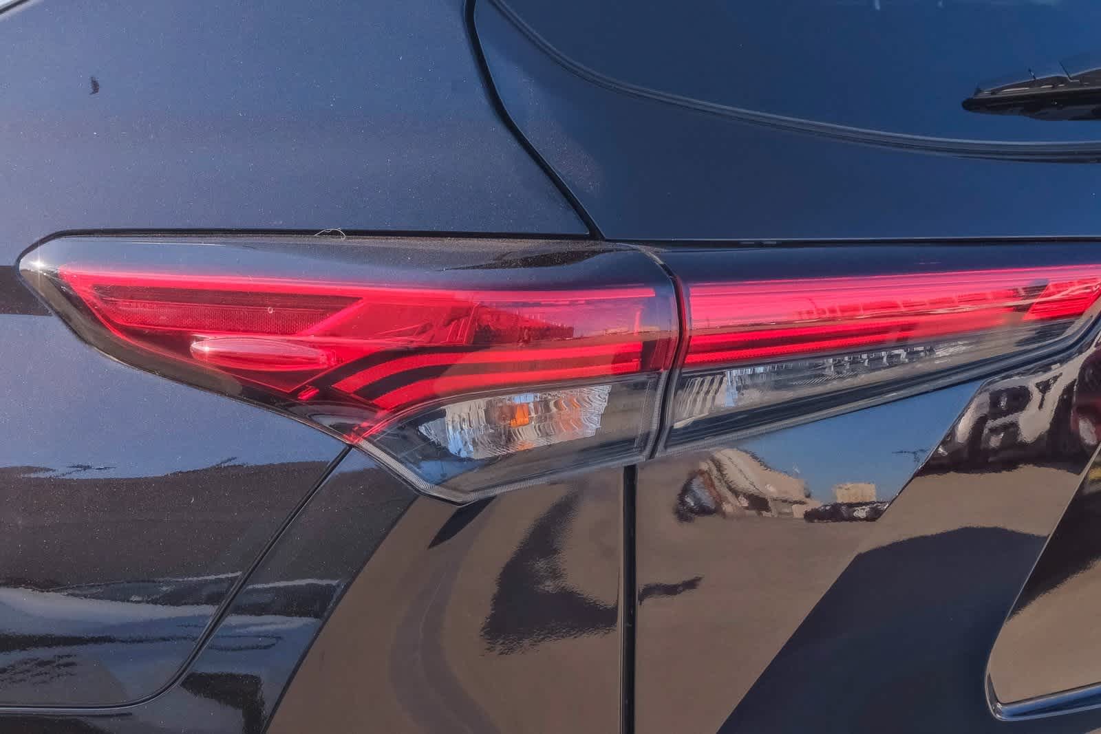 Thumbnail: 2021 Toyota Highlander - 5