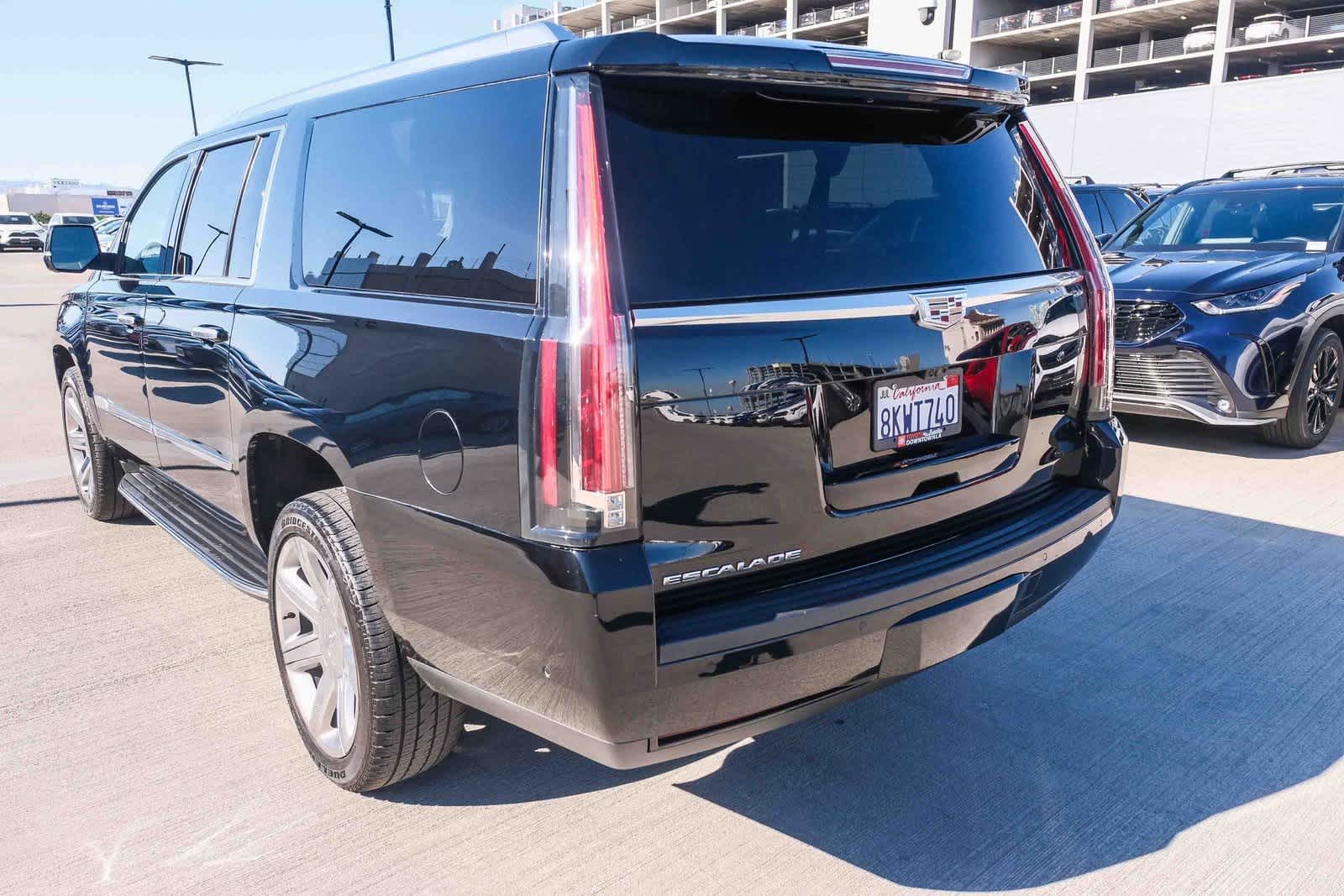 Thumbnail: 2019 Cadillac Escalade - 8