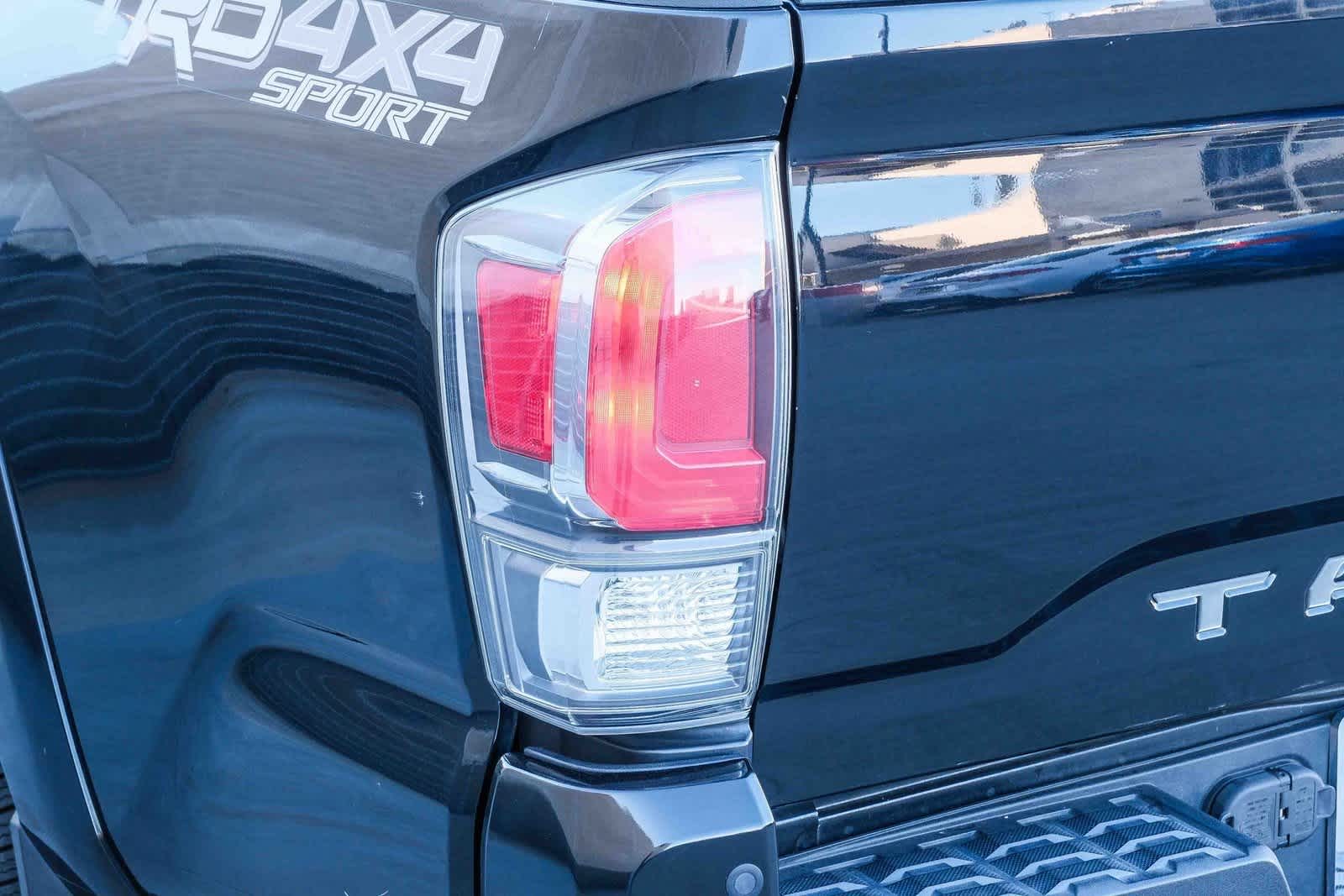 Thumbnail: 2021 Toyota Tacoma - 7