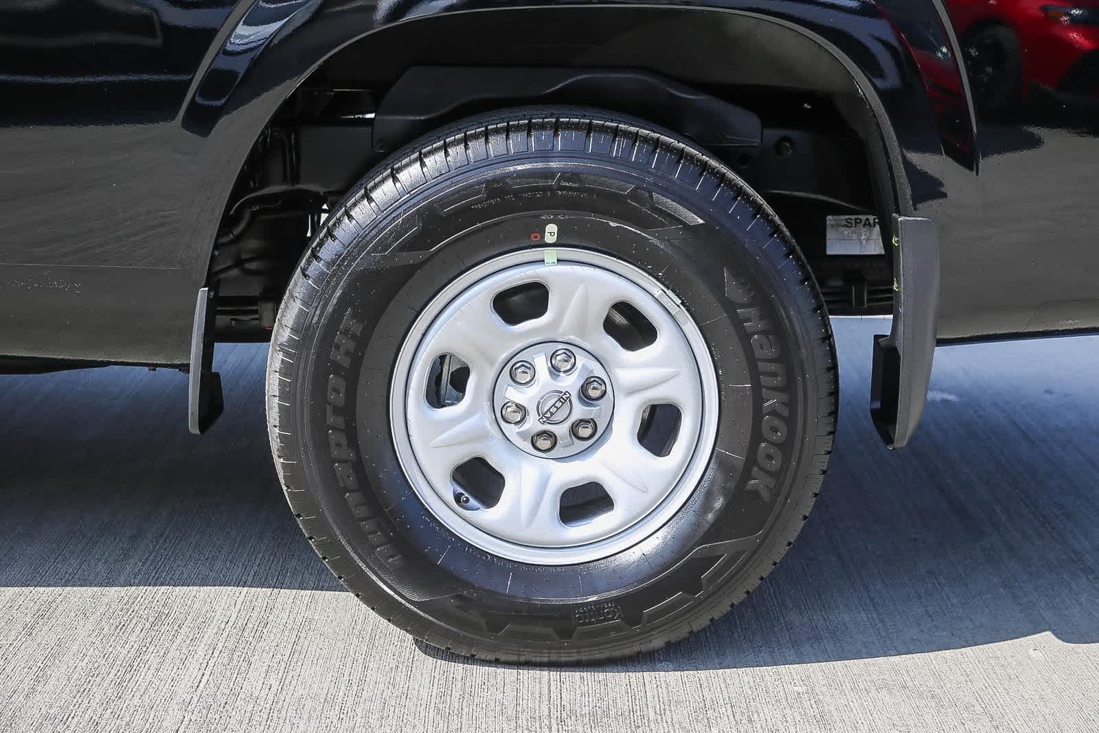 Thumbnail: 2024 Nissan Frontier - 11