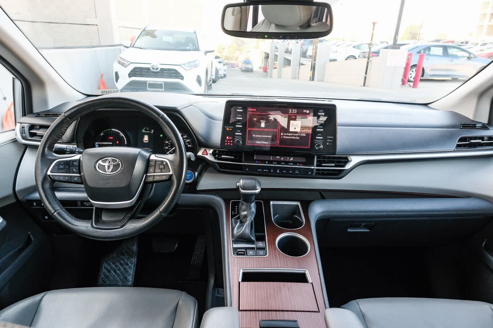 Thumbnail: 2022 Toyota Sienna - 13