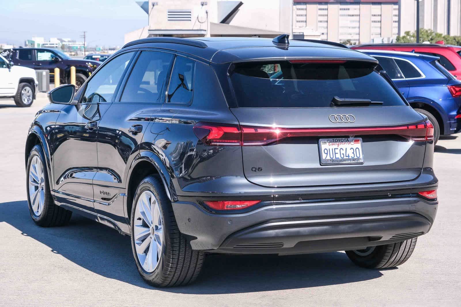Thumbnail: 2025 Audi Q6 e-tron - 6