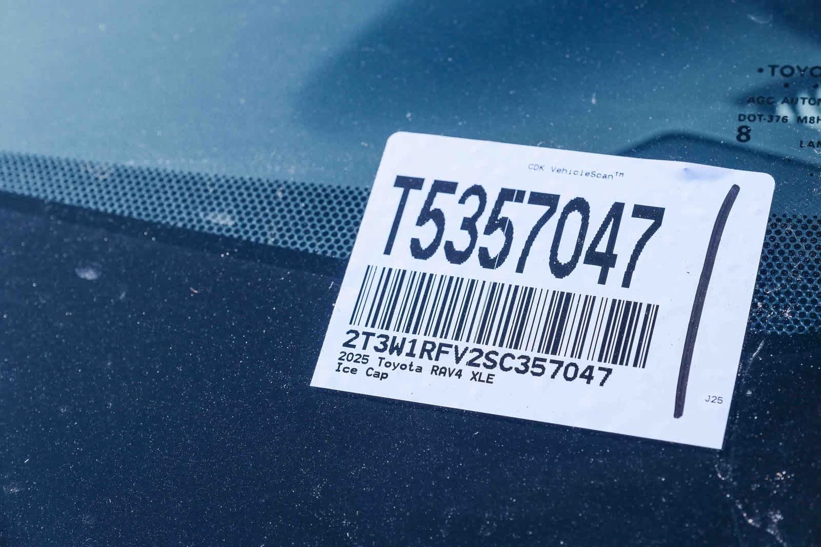 Thumbnail: 2025 Toyota RAV4 - 28