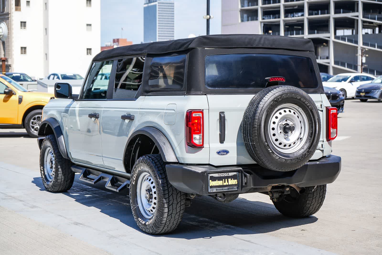 Thumbnail: 2022 Ford Bronco - 8