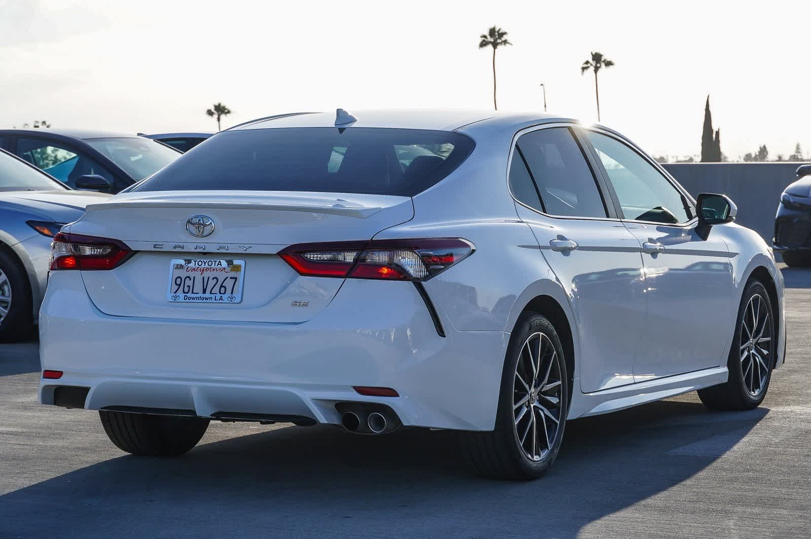 Thumbnail: 2023 Toyota Camry - 4