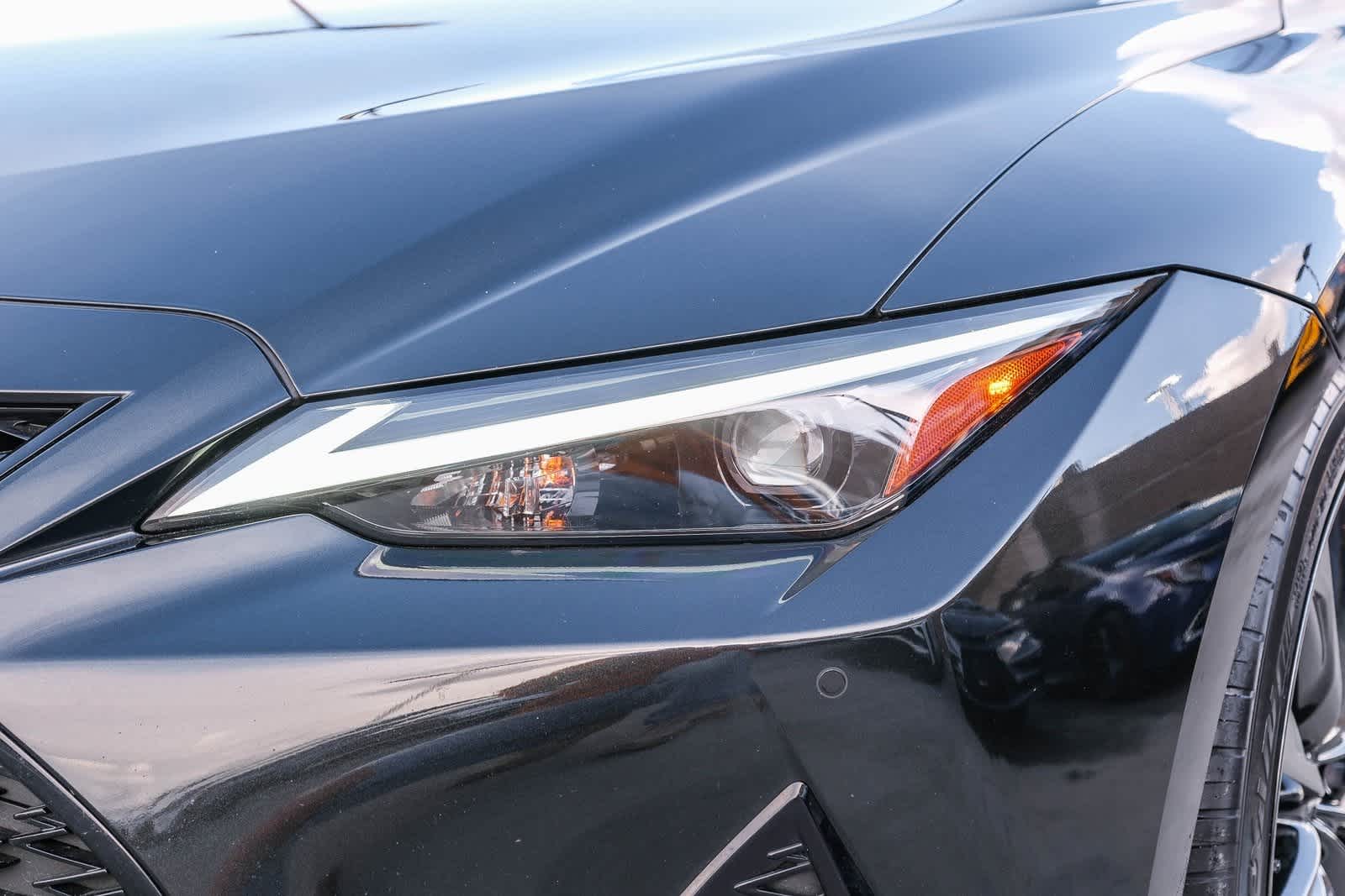 Thumbnail: 2024 Lexus IS - 11