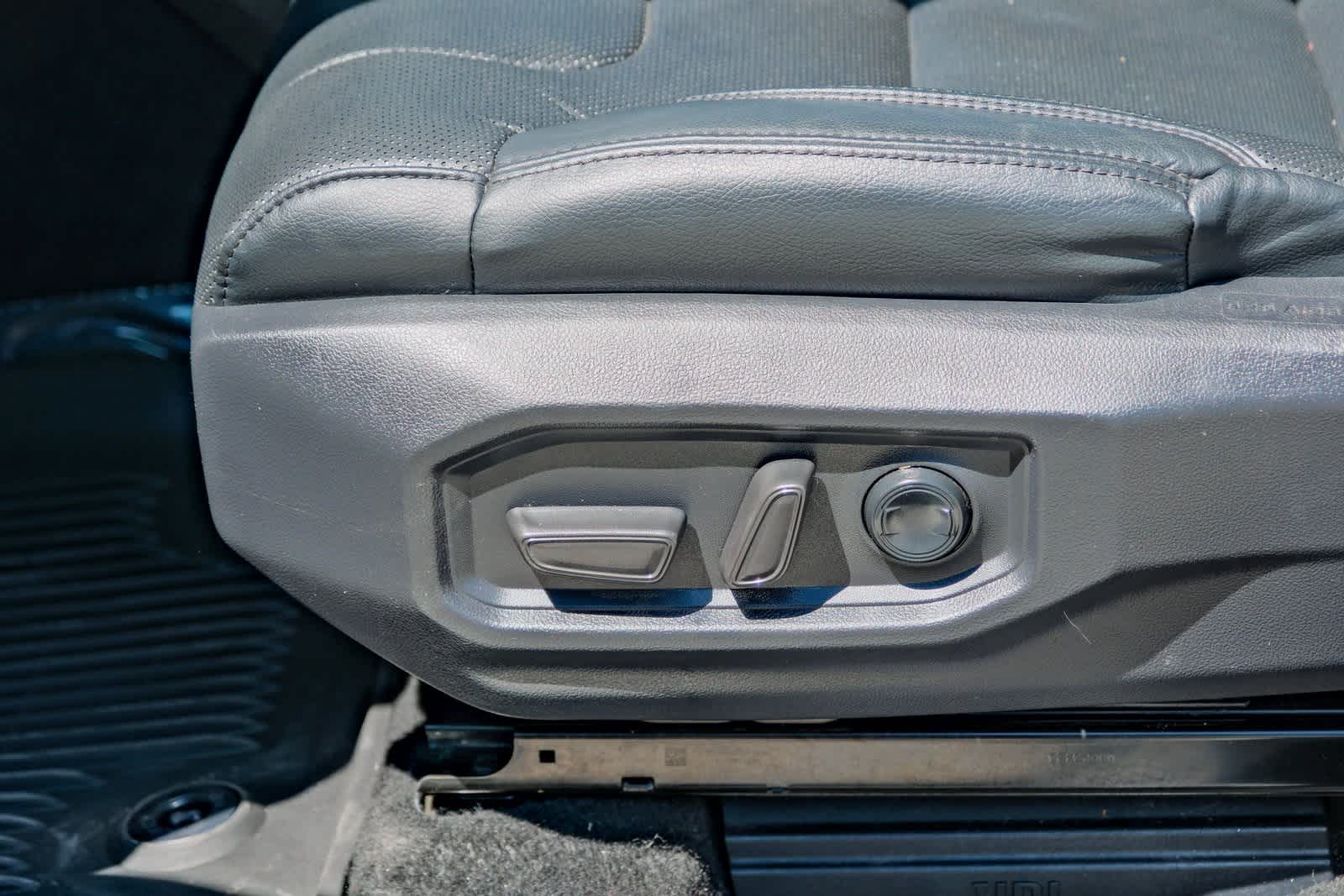 Thumbnail: 2024 Toyota Sequoia - 23