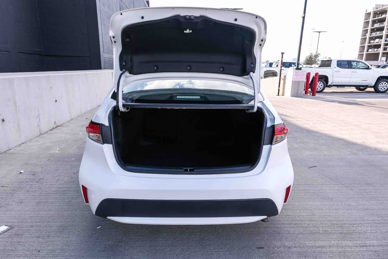 Thumbnail: 2022 Toyota Corolla - 27