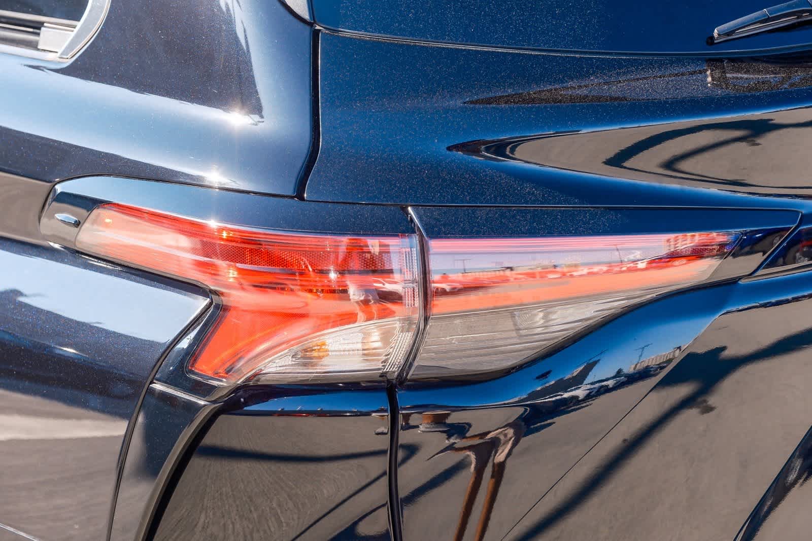 Thumbnail: 2021 Toyota Sienna - 7